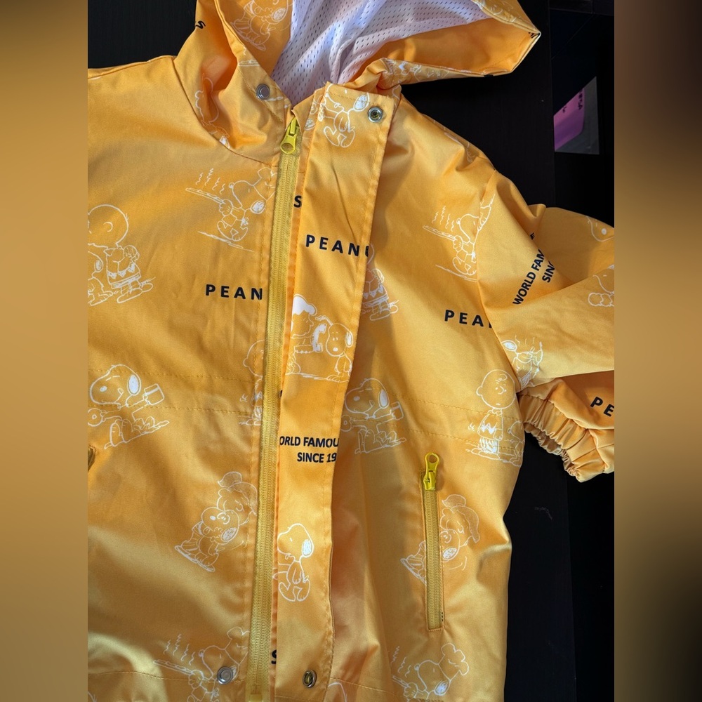 Peanuts Yellow Raincoat for Kids - Picture 6 of 11